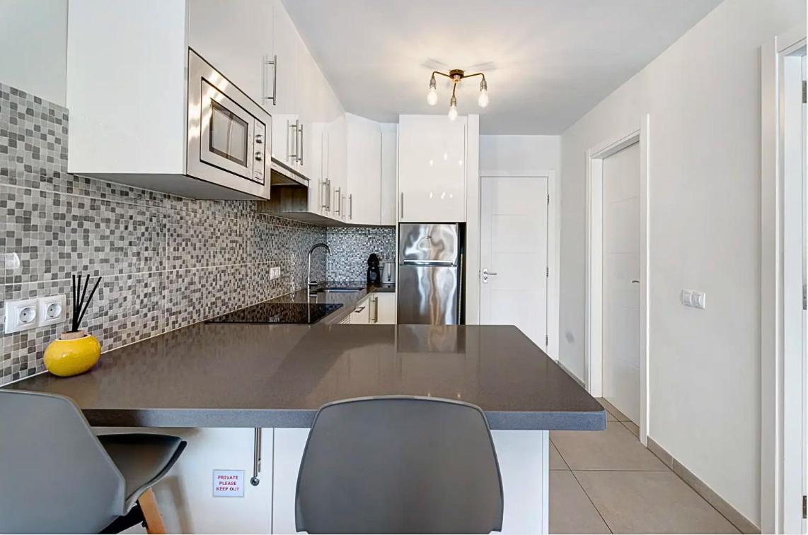 Apartamento De Lujo En Torre Del Sol, Playa De Las Americas Arona  Buitenkant foto