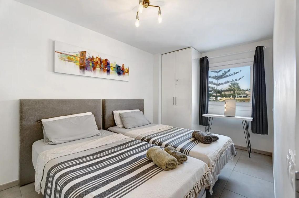 Apartamento De Lujo En Torre Del Sol, Playa De Las Americas Arona  Buitenkant foto